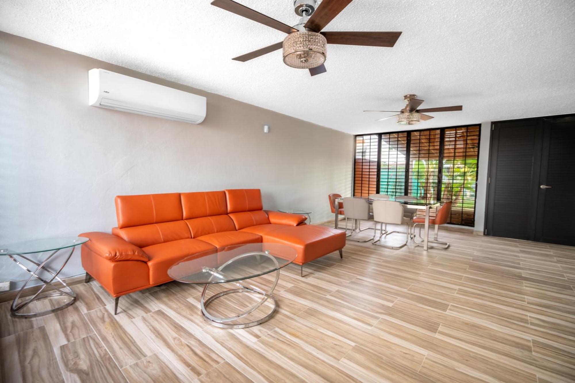 Blue Water Beach Villa Лукильо Экстерьер фото